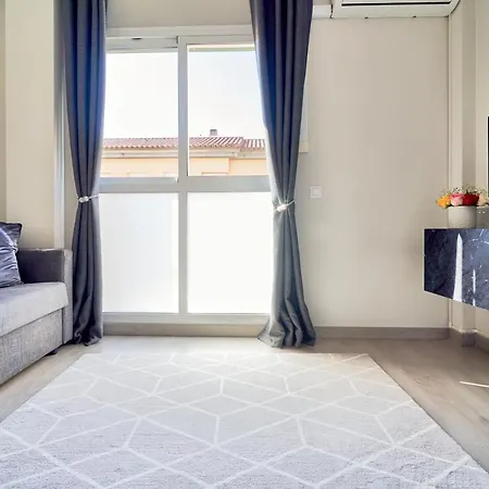 Charming And Bright Flat In The Heart Of *