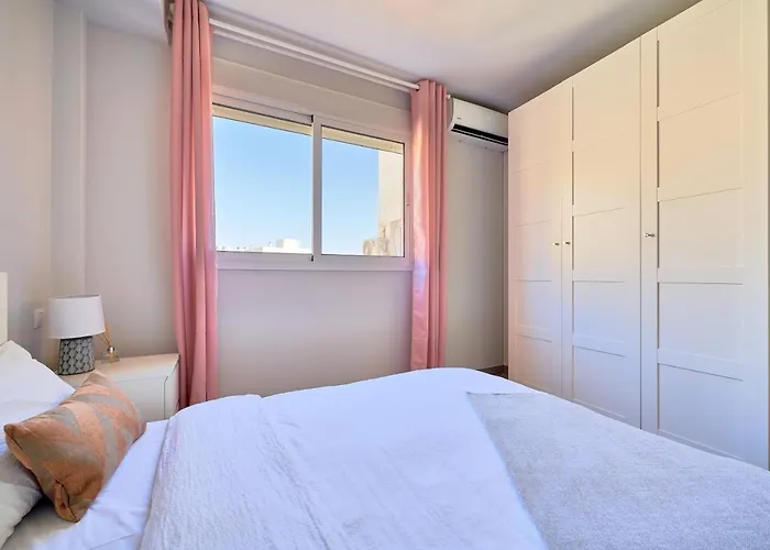 Charming And Bright Flat In The Heart Of Appartamento Málaga