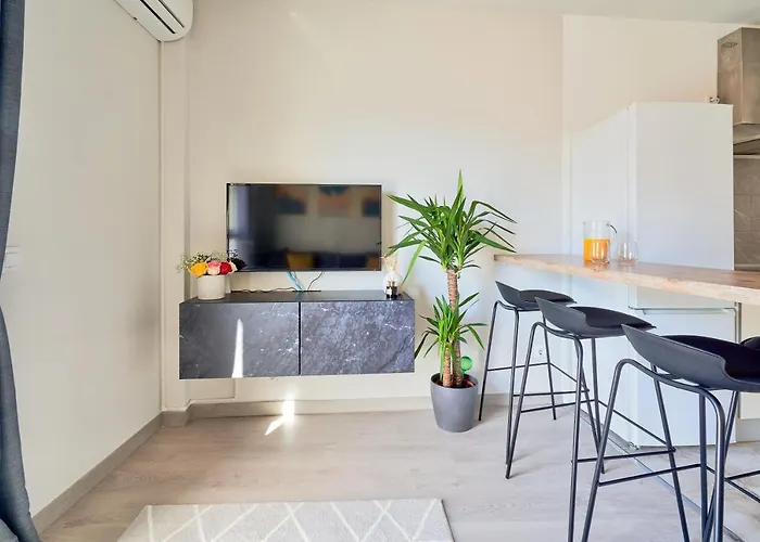 Charming And Bright Flat In The Heart Of * Málaga
