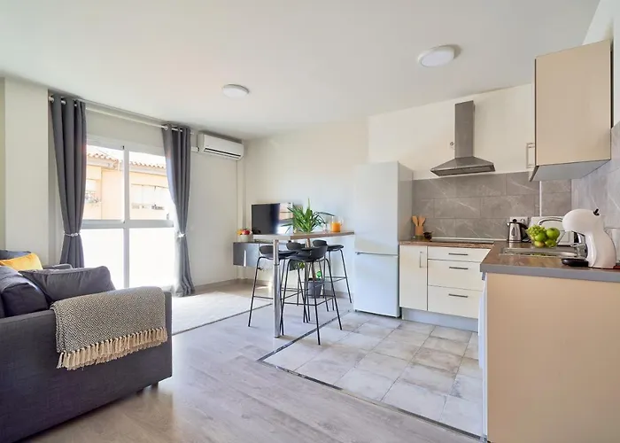 Charming And Bright Flat In The Heart Of Appartamento *